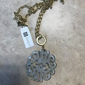 Zenzii necklace